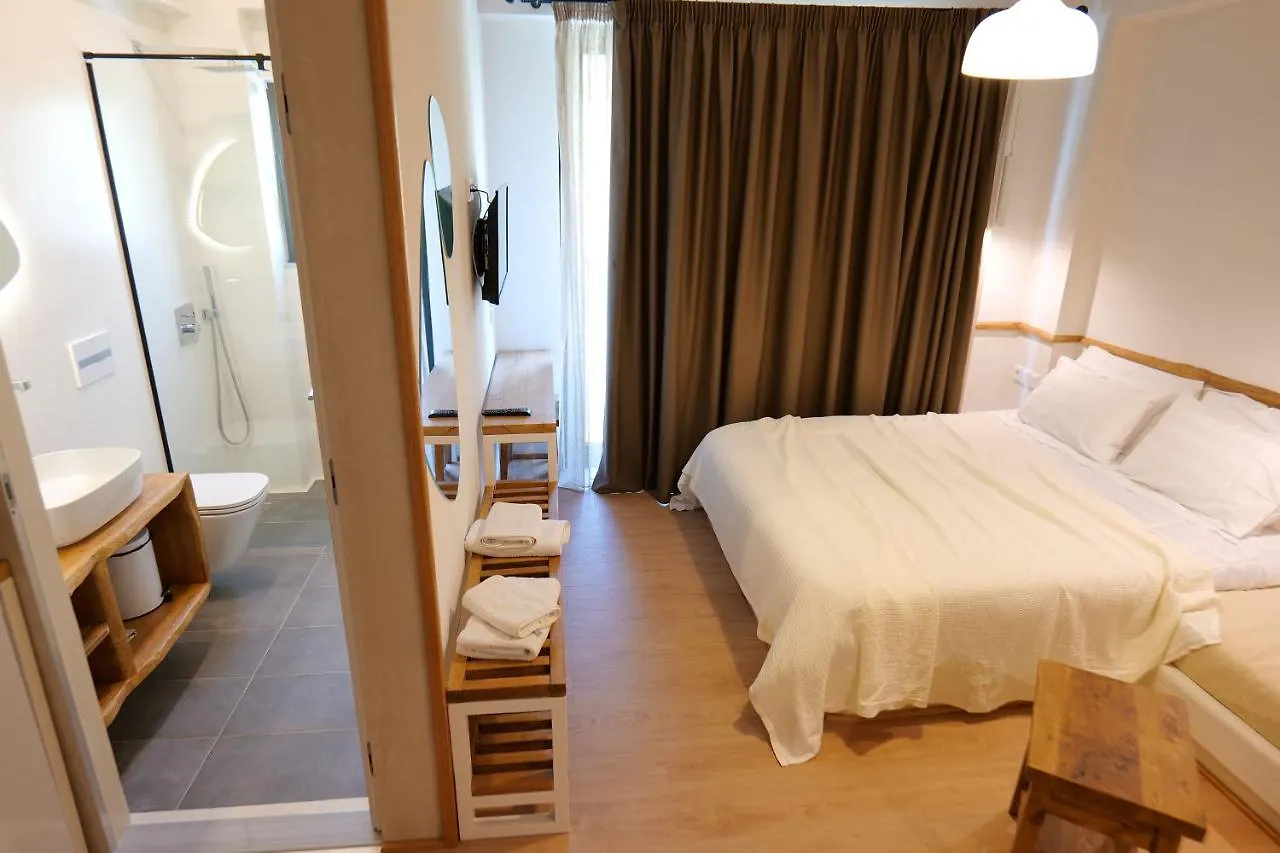 Alex & Sofi Hotel Himare 0*,