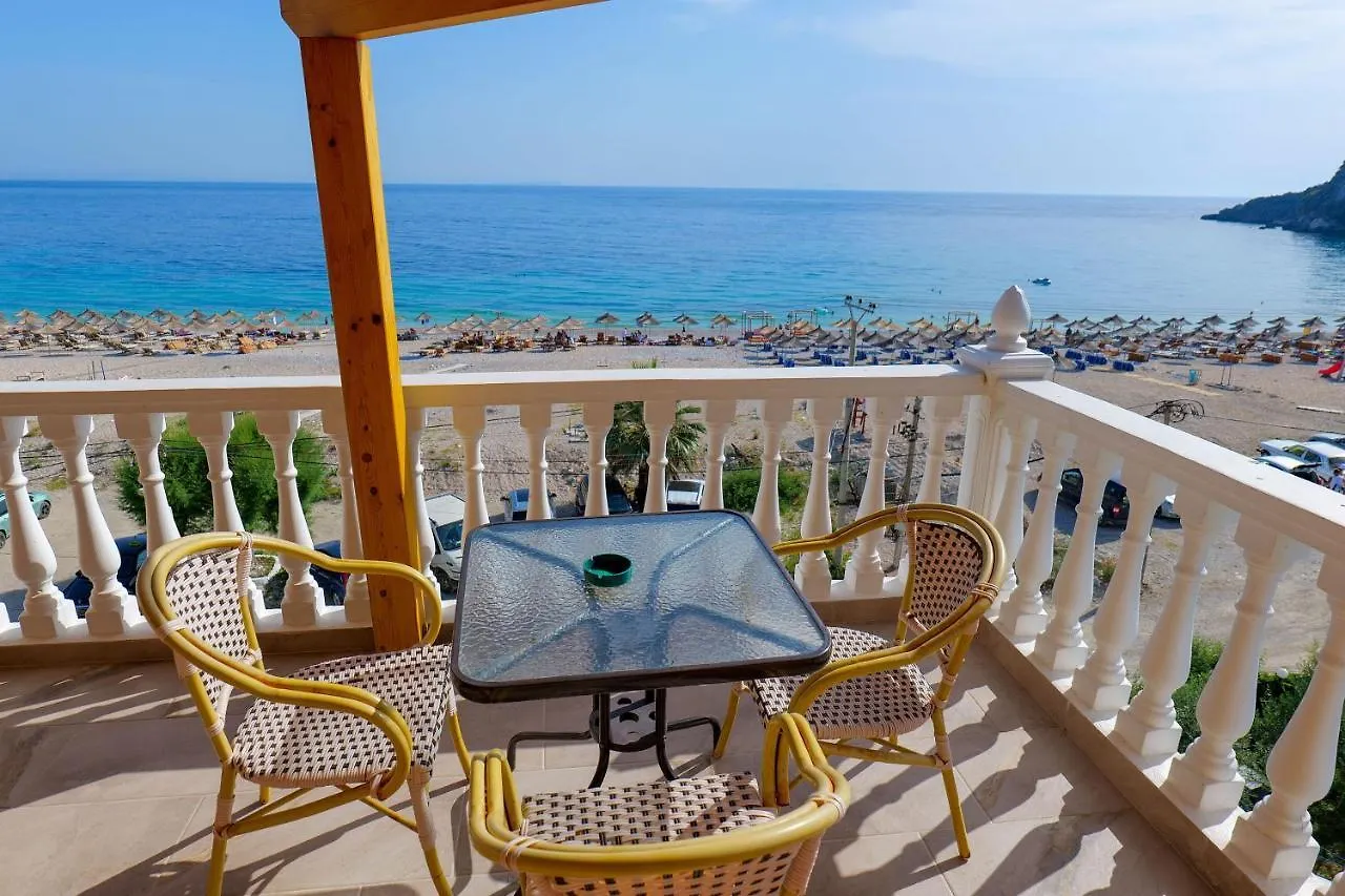 Alex & Sofi Hotel Himare 0*,