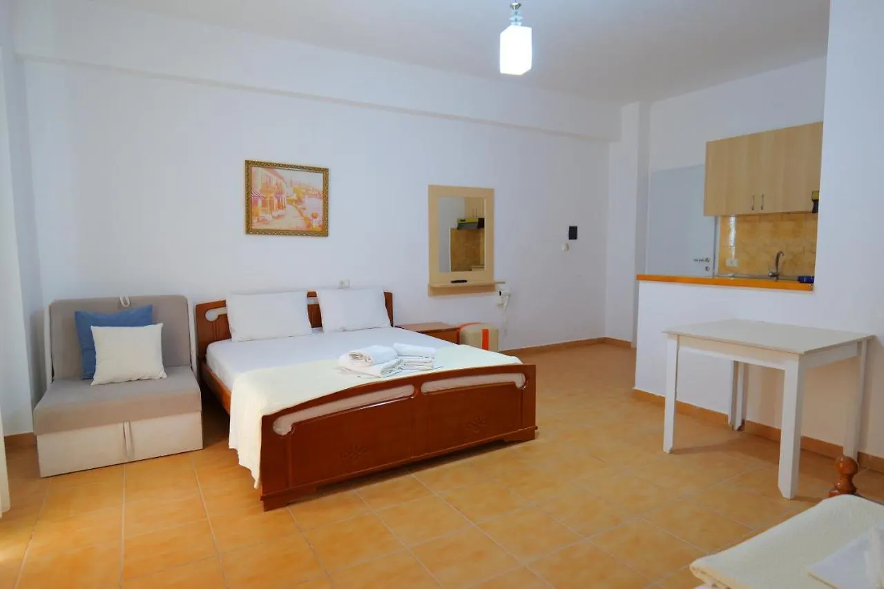 Alex & Sofi Hotel Himare 0*,