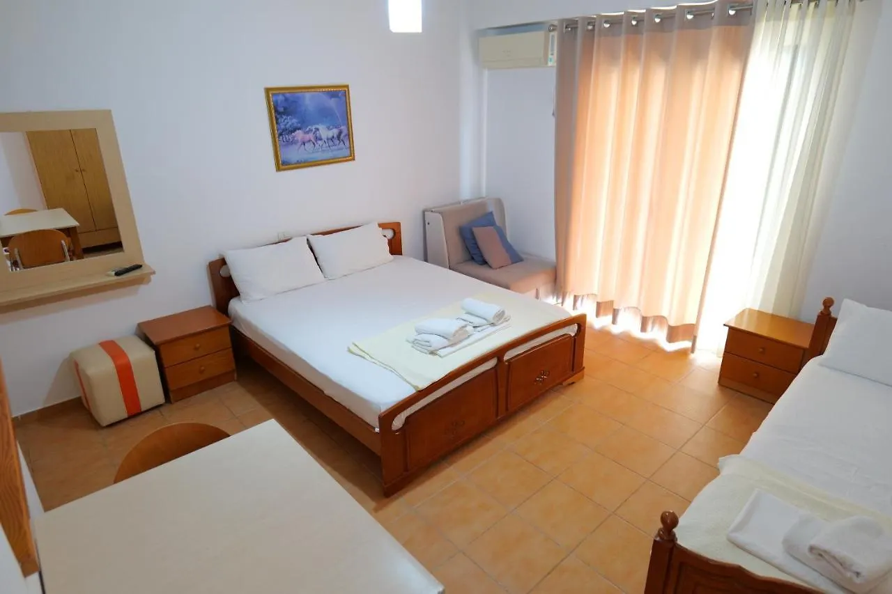 Alex & Sofi Hotel Himare Appartamento